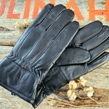 Meeste kindad lambanahast ja seest lambakarvaga